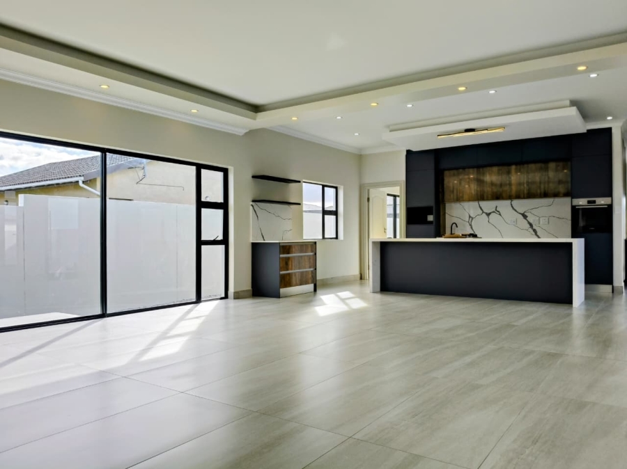 4 Bedroom Property for Sale in Fountains Estate Eastern Cape